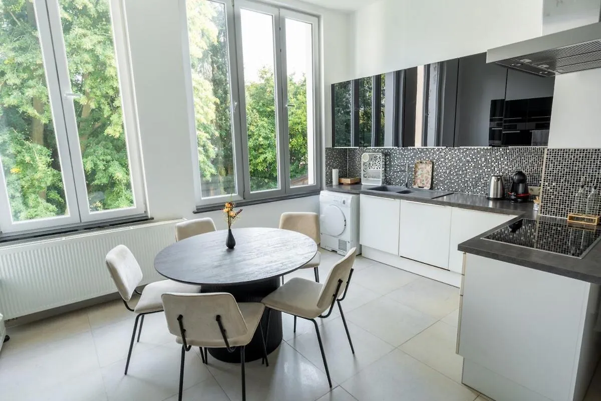 Cozy And Luxurious Apartment In Brussels, Laeken 0*, Brusel